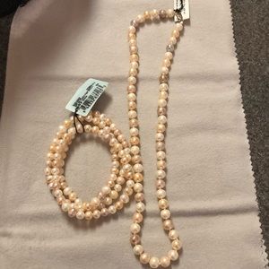 The Essential Pearl Necklace and Bracelet Set